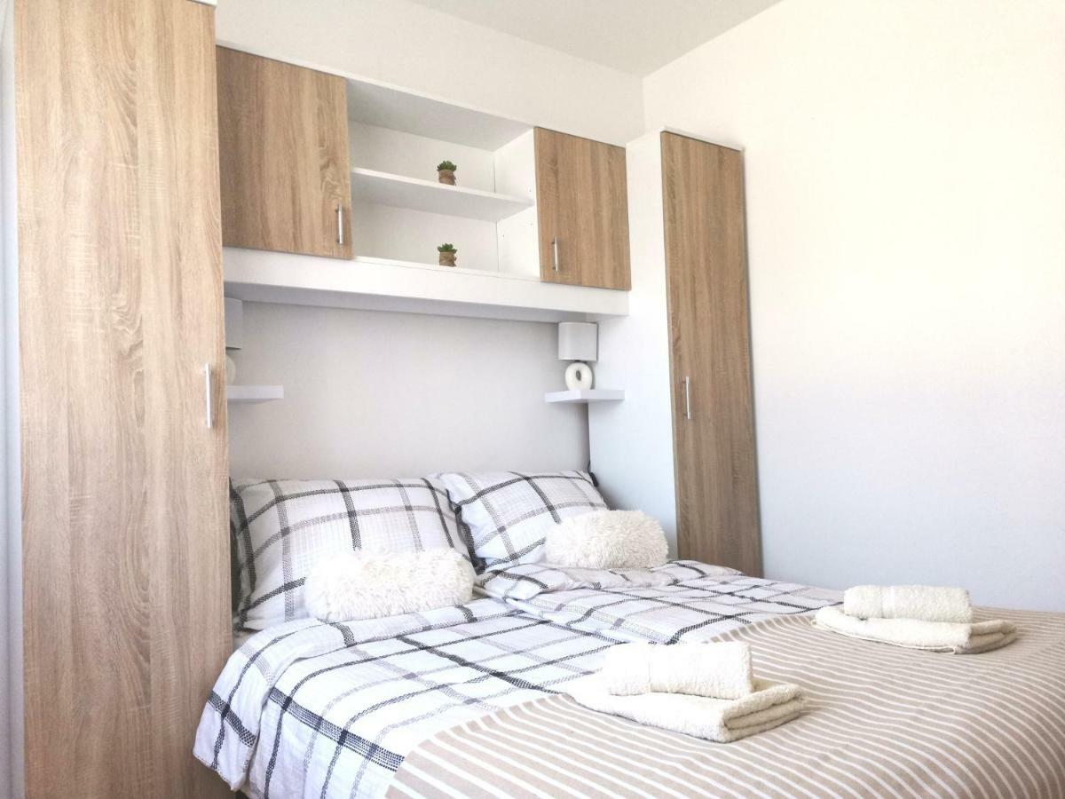 Apartments Regi מדולין מראה חיצוני תמונה